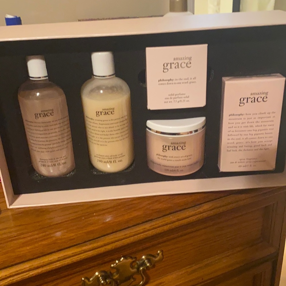 Traded. Amazing Grace 5 piece gift set in gift box.